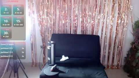 ruth_blue21 online show from September 14, 2025, 5:17 am