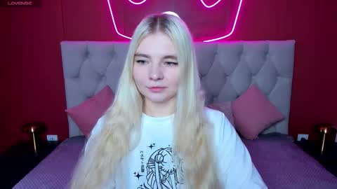 ruthbryant online show from November 8, 2025, 1:06 am