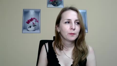 Snapshot of ruthpark chatting on December 13, 2025, 7:53 pm Ruth online show from December 13, 2025, 7:53 pm