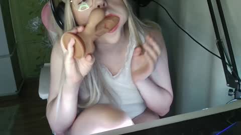 Tanyushka online show from January 28, 2025, 6:17 pm