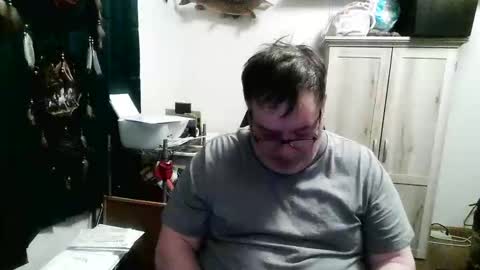 rwzar_1965 online show from April 10, 2026, 1:55 am