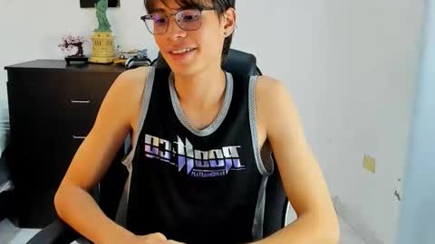 Snapshot of ryan_bronw chatting on May 20, 2026, 5:02 am Nathan online show from May 20, 2026, 5:02 am