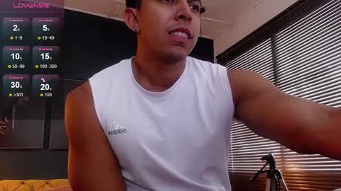 Snapshot of ryan_nesson chatting on November 29, 2025, 7:50 pm Ryan online show from November 29, 2025, 7:50 pm