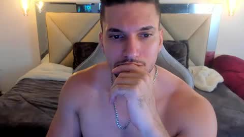 Snapshot of ryan_ward79 chatting on June 21, 2026, 1:52 am Ryan online show from June 21, 2026, 1:52 am