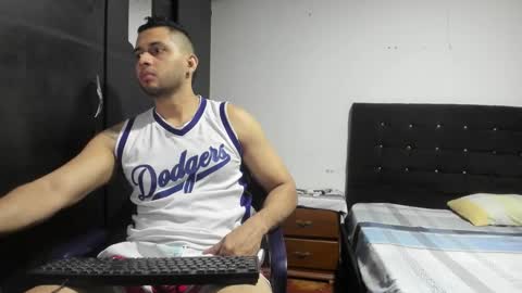 ryan_xc1 online show from January 6, 2026, 2:15 am