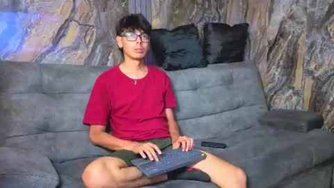 ryann_wolf online show from July 7, 2026, 6:01 pm
