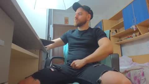 Ryanstone  online show from February 6, 2026, 5:34 am