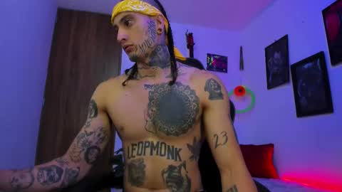 leopmonk help me reach 100 thumbs up online show from February 22, 2025, 12:29 pm