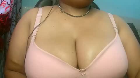 HotLovers online show from October 29, 2025, 4:37 am