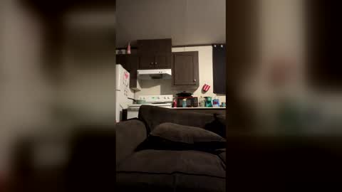 s_ddough online show from April 6, 2026, 5:08 am