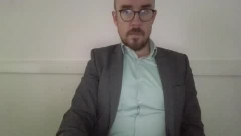 s_i_q online show from September 17, 2025, 7:32 am