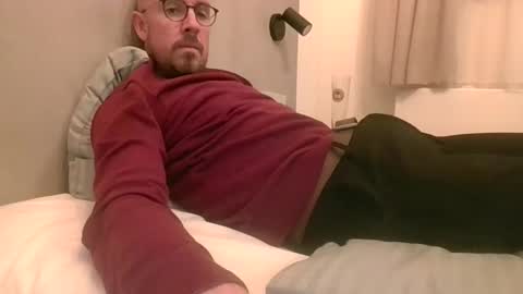 s_i_q online show from September 23, 2025, 6:44 pm