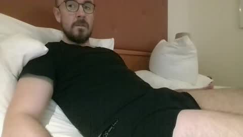 s_i_q online show from October 30, 2025, 7:14 pm