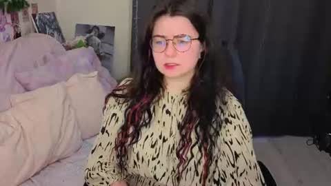 Kate online show from June 23, 2026, 7:34 pm