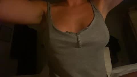 Snapshot of s_lo2626 chatting on March 26, 2026, 2:28 am s_lo2626 online show from March 26, 2026, 2:28 am