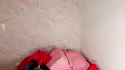 s_sofia_ online show from February 15, 2025, 7:17 pm