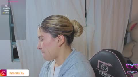 saaya_tay online show from March 17, 2026, 3:11 am