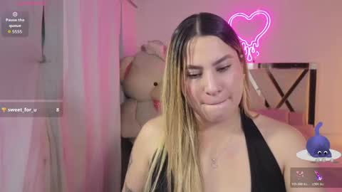 saaya_tay online show from May 18, 2026, 4:07 am