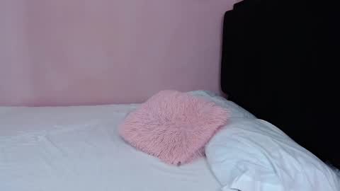           online show from September 27, 2025, 6:57 pm