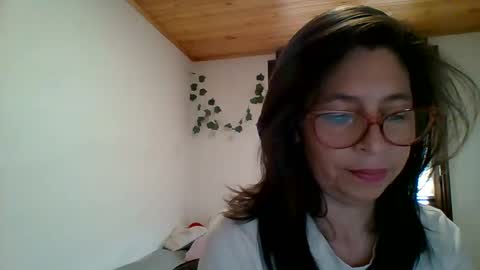 sabinadeluxe_cg online show from October 7, 2025, 9:01 pm