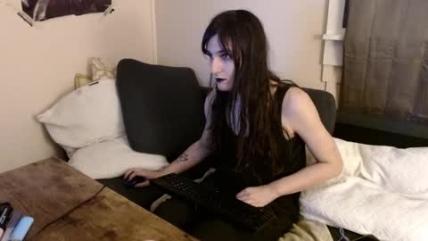 sabinewinters online show from April 1, 2026, 8:48 am