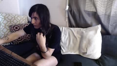 sabinewinters online show from April 6, 2026, 2:07 pm