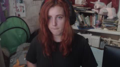 sabochka888 online show from December 3, 2025, 7:05 am