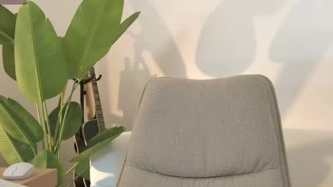 Sabrina online show from April 16, 2026, 7:03 pm