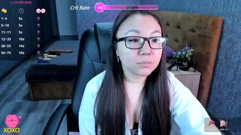 Snapshot of sabrina_sven chatting on February 14, 2025, 1:45 am GMT7TueWedThuFriSatSun 0100am-0700am online show from February 14, 2025, 1:45 am