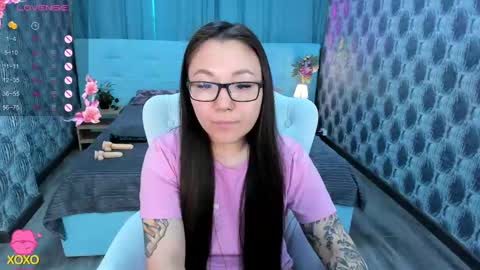 Snapshot of sabrina_sven chatting on March 1, 2025, 6:57 am GMT7TueWedThuFriSatSun 0100am-0700am online show from March 1, 2025, 6:57 am