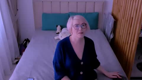 Sabrina MacMarren online show from March 10, 2026, 8:41 am