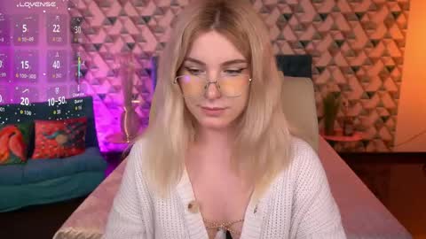 Sabrina online show from May 16, 2026, 11:20 am