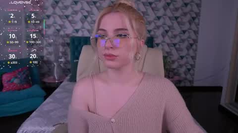 Sabrina online show from May 19, 2026, 6:09 am