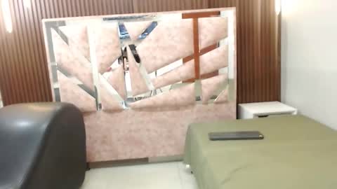 sabrinaroosa202cl online show from October 23, 2025, 12:15 pm