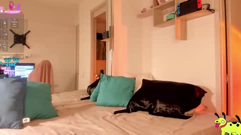 Sabrina  online show from November 25, 2025, 1:05 am