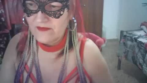 SabrinaXlovess online show from November 12, 2025, 7:35 pm