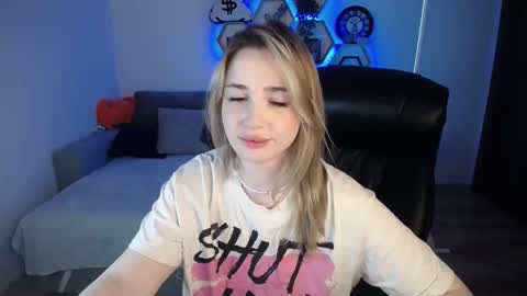 Sabrina Violet online show from December 26, 2024, 12:16 pm