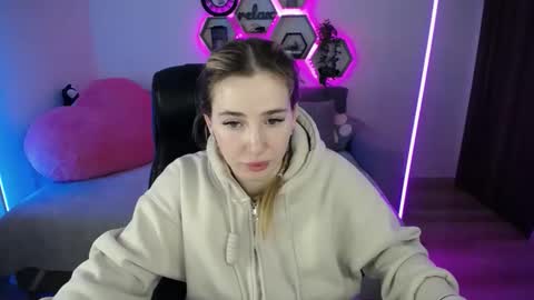 Snapshot of sabrinviolet chatting on February 4, 2026, 9:04 am Sabrina Violet online show from February 4, 2026, 9:04 am