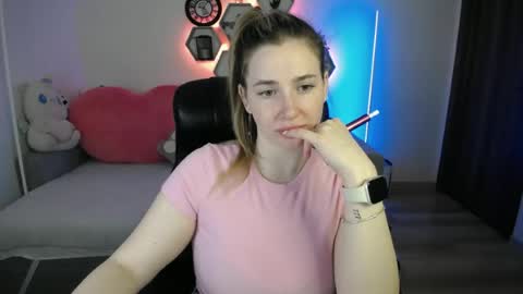 Sabrina Violet online show from June 21, 2026, 8:06 am