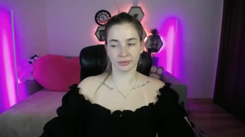Sabrina Violet online show from July 24, 2026, 8:01 am
