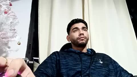 Snapshot of sack_rojas chatting on December 16, 2024, 4:45 am Sack online show from December 16, 2024, 4:45 am