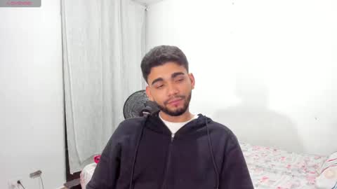 Snapshot of sack_rojas chatting on February 28, 2025, 5:48 am Sack online show from February 28, 2025, 5:48 am