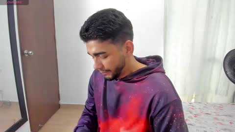 Snapshot of sack_rojas chatting on March 3, 2025, 9:59 pm Sack online show from March 3, 2025, 9:59 pm