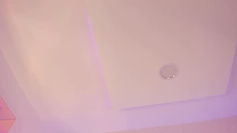       online show from October 19, 2025, 3:29 am