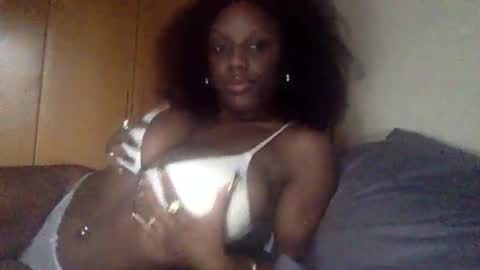 Snapshot of sade991803 chatting on June 25, 2026, 11:15 am Onika online show from June 25, 2026, 11:15 am