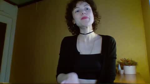 Snapshot of sadnimf chatting on October 27, 2025, 12:42 pm Rose online show from October 27, 2025, 12:42 pm