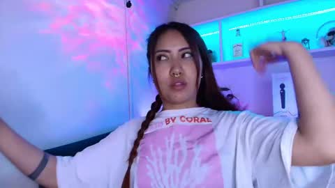 Snapshot of saelivrae chatting on November 5, 2025, 7:03 pm Cami online show from November 5, 2025, 7:03 pm