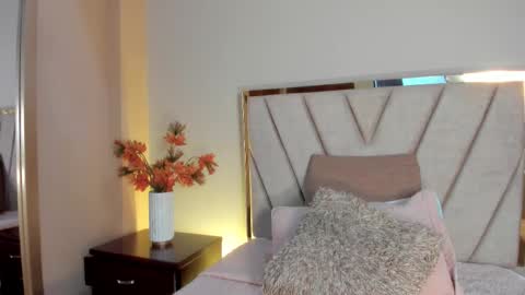 Sagira Belle online show from December 3, 2025, 6:17 pm