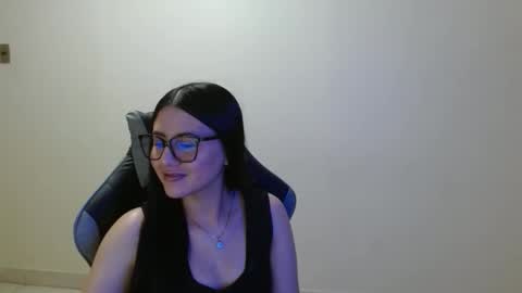 Sahaliefox  online show from January 15, 2026, 7:06 pm