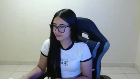 Sahaliefox  online show from March 9, 2026, 9:08 pm